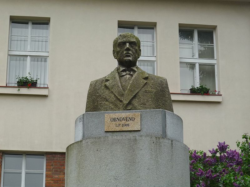 Busta Antonína Švehly